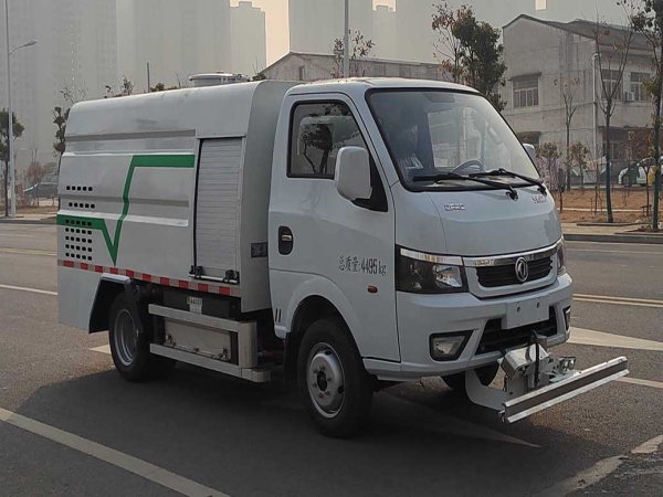 1.2方純電動路面養護車 1.2方純電動路面養護車